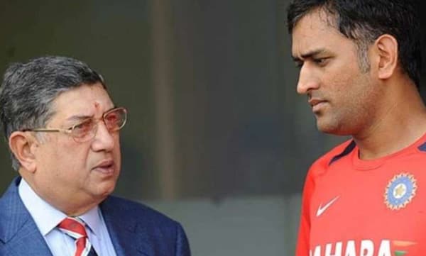 ധോനിയുടെ ക്യാപ്റ്റന്‍ സ്ഥാനം പോകേണ്ടതായിരുന്നു ​, എന്നാല്‍ ഞാന്‍ അതു തടഞ്ഞു' ; ശ്രീനിവാസന്‍