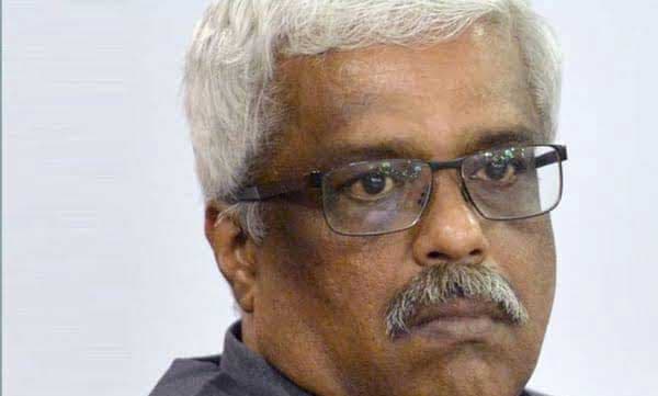 'ചതിയന്‍.. വഞ്ചകന്‍... പരമ നീചന്‍... എട്ടും പൊട്ടും തിരിയാത്ത പാവം മുഖ്യമന്ത്രിയെ പറഞ്ഞു പറ്റിച്ച മഹാ ഖലന്‍, സഖാക്കളേ, സുഹൃത്തുക്കളേ ന്യായീകരണ തൊഴിലാളികളേ സംഘടിക്കുവിന്‍'