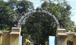 സ്വാതന്ത്ര്യദിനച്ചടങ്ങിനിടെ വിയ്യൂര്‍ ജയിലില്‍ തടവുകാരുടെ മുദ്രാവാക്യം വിളി; പ്രതിഷേധം 
