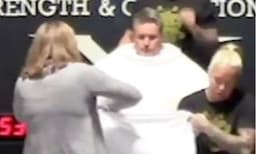 260 ടി-ഷർട്ടുകൾ ധരിച്ച് ടെഡ് ഹേസ്റ്റിങ്സ് സ്വന്തമാക്കിയത് ഗിന്നസ് ലോക റെക്കോഡ് 