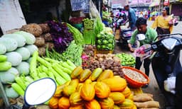 ഓണനാളുകള്‍ ആഘോഷമാക്കാന്‍ സര്‍ക്കാര്‍ വക ഇളവുകള്‍; സംസ്ഥാനത്തിനുള്ളിലും പുറത്തേക്കും തടസമില്ലാതെ യാത്ര ചെയ്യാം