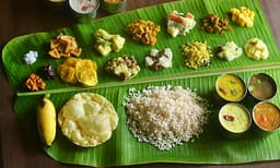 തിരുവോണത്തിനുള്ള ഓണസദ്യ ഓൺലൈനായി ഓ‍ർഡർ ചെയ്തവർ പരാതികളുമായി രം​ഗത്ത് ; ഓര്‍ഡല്‍ ചെയ്ത പലര്‍ക്കും സദ്യ ലഭിച്ചില്ല 
