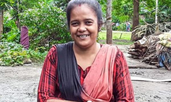 രക്തസ്രാവം കൊണ്ട് കഷ്ടപ്പെടുമ്പോഴും പത്തും പന്ത്രണ്ടും പുരുഷന്മാര്‍ക്കൊപ്പം കിടന്നു ; ഹ്യൂമന്‍സ് ഓഫ് ബോംബെയുടെ പേജില്‍ അവള്‍ കുറിച്ചു