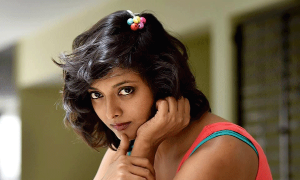 കഞ്ചാവിനെ പിന്തുണച്ച നടി നിവേദിതയ്‌ക്കെതിരേ ട്രോള്‍ മഴ 

