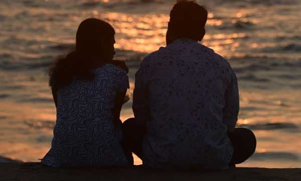 നാട്ടിലെത്തി ക്വാറന്റീനില്‍ കഴിയുന്ന പ്രവാസി ഭര്‍ത്താവ്; പ്രായപൂര്‍ത്തിയാകാത്ത മക്കളെ ഉപേക്ഷിച്ച് ഭാര്യ കാമുകനൊപ്പം ഒളിച്ചോടി