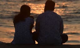 നാട്ടിലെത്തി ക്വാറന്റീനില്‍ കഴിയുന്ന പ്രവാസി ഭര്‍ത്താവ്; പ്രായപൂര്‍ത്തിയാകാത്ത മക്കളെ ഉപേക്ഷിച്ച് ഭാര്യ കാമുകനൊപ്പം ഒളിച്ചോടി