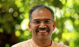 കൊവിഡ് രോഗി പീഡനത്തിനിരയായ സംഭവം: സര്‍ക്കാര്‍ മാപ്പ് പറയണമെന്ന് മുരളി തുമ്മാരുകുടി