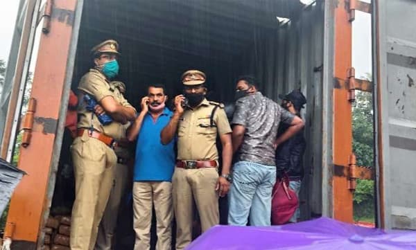 ആറ്റിങ്ങൽ കഞ്ചാവ് കേസ് ; അന്വേഷണം ബെംഗളൂരുവിലേക്കും 