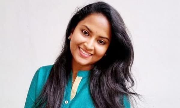 തെലുങ്ക് സീരിയല്‍ താരം ശ്രാവണി കൊണ്ടാപള്ളി ആത്മഹത്യ ചെയ്ത നിലയിൽ ; ദേവരാജ് റെഡ്ഡി എന്നയാള്‍ക്കെതിരേ കേസ്