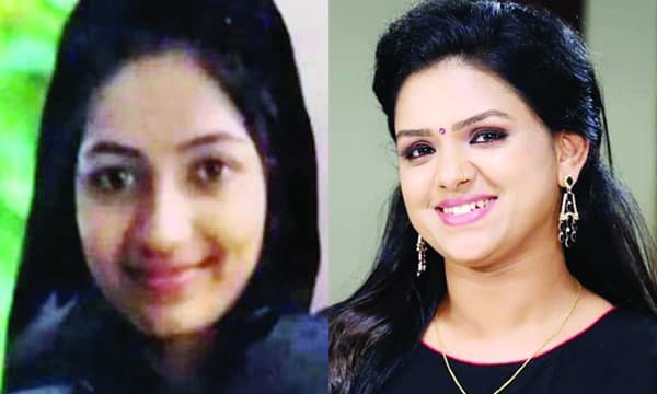 റംസിയുടെ ആത്മഹത്യയില്‍ സീരിയല്‍ നടിയെ രക്ഷിക്കാന്‍ കോണ്‍ഗ്രസ് നേതാവ് ; ലക്ഷ്മിപ്രമോദ് വേണ്ടപ്പെട്ട ആളാണെന്നും സമരത്തില്‍ നിന്നു പിന്മാറണം എന്നും ആവശ്യപ്പെട്ട് ഫോണ്‍ വിളിച്ചു
