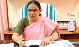 കൊവിഡ് മരണനിരക്ക് ഉയരാം, വെന്റിലേറ്ററുകള്‍ക്ക് ക്ഷാമം വരാം; മുന്നറിയിപ്പുമായി ആരോഗ്യമന്ത്രി