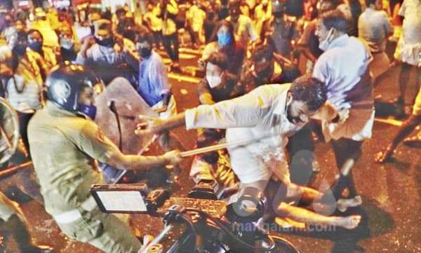 മന്ത്രി കെ.ടി ജലീലിന്റെ രാജി; തലസ്ഥാനത്ത് സംഘര്‍ഷം, ലാത്തിചാര്‍ജ്