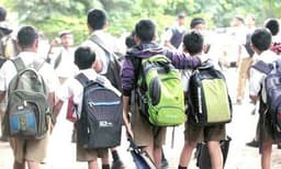 സംസ്ഥാനത്ത് സെപ്റ്റംബര്‍ ഒക്ടോബര്‍ മാസങ്ങളില്‍ സ്‌കൂള്‍ തുറക്കാനാവില്ലെന്ന് മുഖ്യമന്ത്രി 