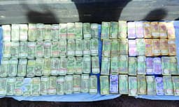 അരി ഗോഡൗണിലേക്കു ധാന്യങ്ങളുമായെത്തിയ ലോറിയ്ക്ക് രഹസ്യ അറ ; സൂക്ഷിച്ചിരുന്നത് രേഖകളില്ലാത്ത 1.38 കോടി രൂപ