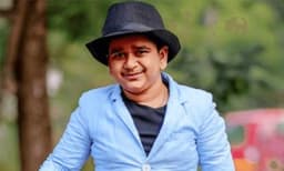 നാല് ചക്ര വാഹനമോടിക്കാന്‍ ലൈസന്‍സ് സ്വന്തമാക്കി സൂരജ് തേലക്കാട്