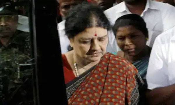 പഴയ ശത്രുക്കള്‍ ഒന്നിക്കുന്നു; ശശികല എംഐഎഡിഎംകെയിലേയ്ക്ക് തിരിച്ചെത്തുന്നു; ചരടുവലിച്ച് ബിജെപി