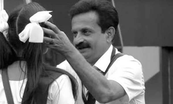 'നാളെ കണ്ണില്‍ മുളക് തേച്ചിട്ടില്ലെന്നും പറയും, മുളക് തേച്ച കണ്ണിന് തകരാറുണ്ട്': നിയമനടപടിക്കൊരുങ്ങി രേഷ്മ