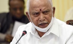 കര്‍ണ്ണാടകത്തിലെ സ്വകാര്യ സ്ഥാപനങ്ങളില്‍ ജോലി കന്നഡികള്‍ക്ക് മാത്രം; ഉത്തരവിറക്കാനൊരുങ്ങി സര്‍ക്കാര്‍, മലയാളികള്‍ക്ക് ഉള്‍പ്പെടെ തിരിച്ചടി