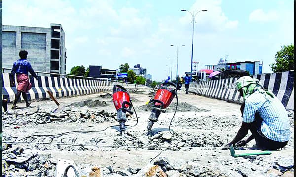 പാലാരിവട്ടം മേല്പ്പാലം എട്ടു മാസത്തിനകം; മിച്ചംവന്ന പണംകൊണ്ടു പണിയും