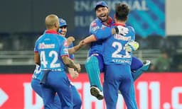 അടുത്ത് മത്സരത്തിന് മുന്‍പെങ്കിലും ചെ​ന്നെയിലെ ബാറ്റ്സ്മാന്‍മാര്‍ കുറച്ച് ഗ്ലൂക്കോസ് കഴിക്കൂ ; പരിഹസിച്ച് ​സെവാഗ് 