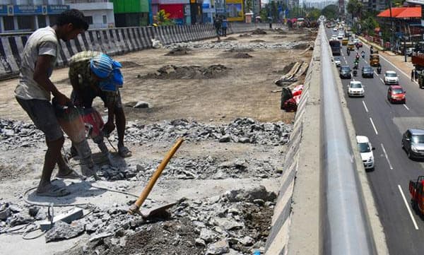 പാലാരിവട്ടം മേല്‍പ്പാലം തിങ്കളാഴ്ച പൊളിച്ചു തുടങ്ങും ; പുതിയ പാലം എട്ടു മാസത്തിനകം
