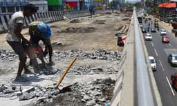 പാലാരിവട്ടം മേല്‍പ്പാലം തിങ്കളാഴ്ച പൊളിച്ചു തുടങ്ങും ; പുതിയ പാലം എട്ടു മാസത്തിനകം
