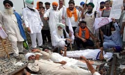 പ്രതിഷേധങ്ങള്‍ക്കിടെ വിവാദ കാര്‍ഷിക ബില്ലുകള്‍ക്ക് രാഷ്ട്രപതിയുടെ അംഗീകാരം