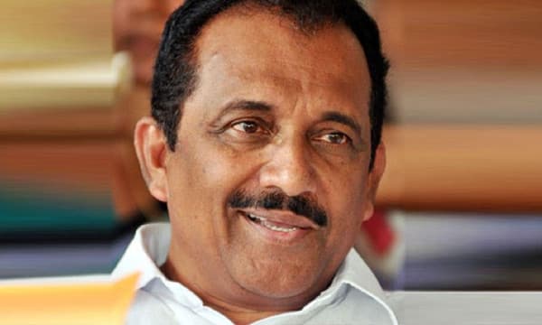 നിലവില്‍ എയ്ക്കും ഐ യ്ക്കും താല്‍പ്പര്യമില്ല, സ്വന്തം ഗ്രൂപ്പ് പോലും തള്ളിപ്പറയുന്നു ; ബെന്നി ബഹന്നാന്റെ രാജിക്ക് പിന്നില്‍ ഗ്രൂപ്പ് പോരും 