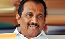 നിലവില്‍ എയ്ക്കും ഐ യ്ക്കും താല്‍പ്പര്യമില്ല, സ്വന്തം ഗ്രൂപ്പ് പോലും തള്ളിപ്പറയുന്നു ; ബെന്നി ബഹന്നാന്റെ രാജിക്ക് പിന്നില്‍ ഗ്രൂപ്പ് പോരും 