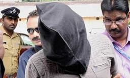 തൊടുപുഴയിലെ സെയില്‍സ്മാന്‍ ഇറാഖിലെ കൊടുംഭീകരന്‍! സിറിയയിലും ഇറാഖിലും തുര്‍ക്കിയിലെയും ഐഎസ് ആക്രമണത്തില്‍ പങ്കാളി ; ചോദ്യംചെയ്യാന്‍ ഫ്രഞ്ച് പോലീസും കേരളത്തിലെത്തി 