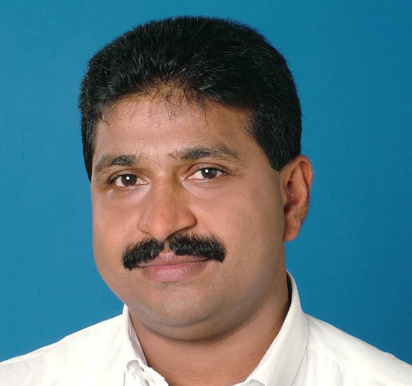 ആസ്‌കോ ബാങ്ക് ചെയര്‍മാന്‍ ടോമി വാളികുളം.