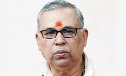 "തല്ലെല്ലാം ചെണ്ടയ്‌ക്കും പണമെല്ലാം മാരാര്‍ക്കും" പ്രവര്‍ത്തകര്‍ അവഗണിക്കപ്പെടുന്നുവെന്ന വിമര്‍ശനവുമായി പി.പി. മുകുന്ദന്‍