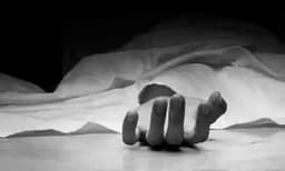 പ്രണയം അംഗീകരിക്കാനായില്ല ; അച്ഛൻ മകളെ ക്രിക്കറ്റ് സ്റ്റമ്പ് കൊണ്ട് ​അടിച്ച് കൊന്നു