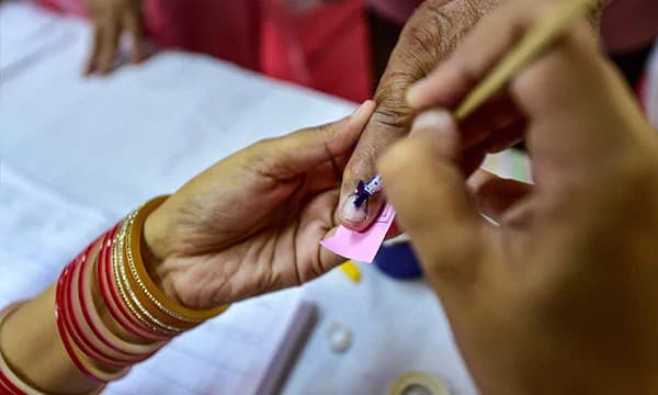 ദളിത് പീഡനവും ആയുധക്കടത്തും ഉള്‍പ്പെടെയുള്ള കേസ് ; സ്ഥാനാര്‍ത്ഥികള്‍ ക്രിമിനലുകള്‍ ; ആര്‍ജെഡിയ്ക്ക് ഇവരുടെ പോപ്പുലാരിറ്റി മതി