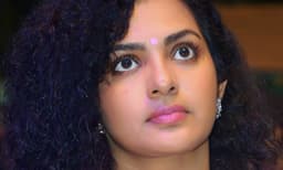 അയാളോട് പുച്ഛം മാത്രം ; നടി പാര്‍വതി അമ്മയില്‍നിന്ന് രാജിവെച്ചു