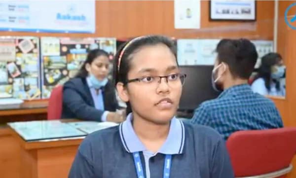 നീറ്റില്‍ ആകാംക്ഷയ്ക്കും ഫുള്‍ മാര്‍ക്ക്, പക്ഷേ ഒന്നാം റാങ്ക് നഷ്ടമായത് ഇങ്ങനെ