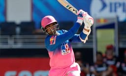 ഫോമിലേക്ക് തിരികെ എത്തി റോബിന്‍ ഉത്തപ്പ ; ഒപ്പം ഒരു റെക്കോഡ് കൂടി 