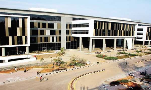 12 കമ്പനികള്‍ക്ക് പുറത്താക്കല്‍ നോട്ടീസ് : കൊച്ചി സ്മാര്‍ട്ട് സിറ്റി നടപടിക്കെതിരെ കമ്പനി ഉടമകൾ