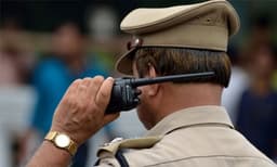 കാറിനുള്ളില്‍ യുവതിയുടെ മൃതദേഹം കത്തിക്കരിഞ്ഞ നിലയില്‍ ; പോലീസ് അന്വേഷ്ണം ആരംഭിച്ചു