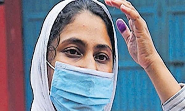 കസ്റ്റഡിയിൽ മരിച്ച ഷെമീറിന്റെ ഭാര്യയുടെ വെളിപ്പെടുത്തൽ ' സ്ത്രീ തടവുകാരെ  പൂർണ നഗ്നരാക്കി ' 