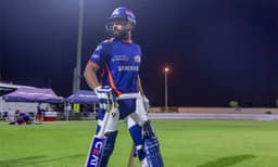 ഓസ്‌ട്രേലിയന്‍ പര്യടനത്തില്‍ ഇന്ത്യന്‍ ടീമില്‍ നിന്നും ​രോഹിത്തി​നെ ഒഴിവാക്കിയത് എന്തിന് ? കാരണം വ്യക്തമാക്കണമെന്ന് സുനില്‍ ഗവാസ്കര്‍ 