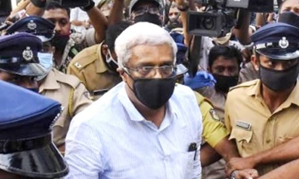 വിശ്വസ്തന്‍, വഞ്ചകന്‍ പിന്നെ അറസ്റ്റ്; സ്വപ്‌നതുല്യമായിരുന്നു അധികാരശ്രേണിയില്‍ ദുഃസ്വപ്നം പോലെ ശിവശങ്കറിന്റെ വീഴ്ച 