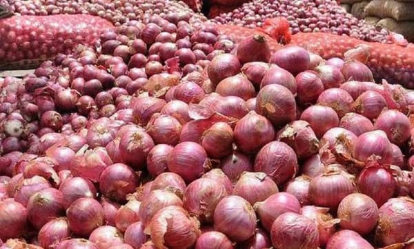 വില കുറച്ചു ; ഒറ്റ ദിവസം വിറ്റു തീർത്തത് 2 ടൺ സവാള