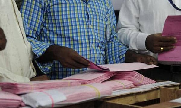 തദ്ദേശ തിരഞ്ഞെടുപ്പ്:കോവിഡ് രോഗികള്‍ക്കും ക്വാറന്റീനില്‍ കഴിയുന്നവര്‍ക്കും പോസ്റ്റല്‍ വോട്ട്