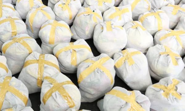 പ്രതിമാസക്കിറ്റിന്റെ സഞ്ചിയിലും കോടികളുടെ തട്ടിപ്പ്! ഒരുകോടി സഞ്ചിക്ക് ഉന്നതന് ഒന്നരക്കോടി കമ്മീഷന്‍ ; കുടുംബശ്രീയെ മറയാക്കി ഇടനിലക്കാര്‍ തട്ടുന്നത് ആറരക്കോടി രൂപ 