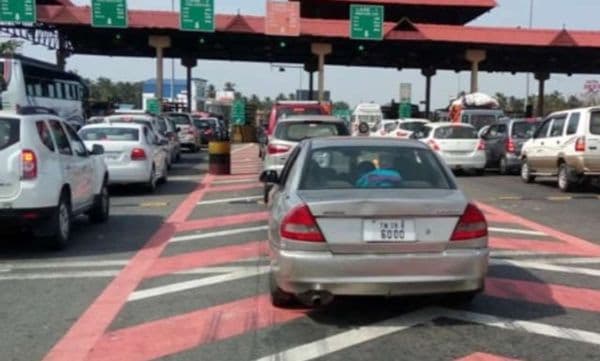 പാലിയേക്കര ടോള്‍ പ്ലാസയില്‍ 11 ജീവനക്കാര്‍ക്ക് കൂടി കൊവിഡ് 