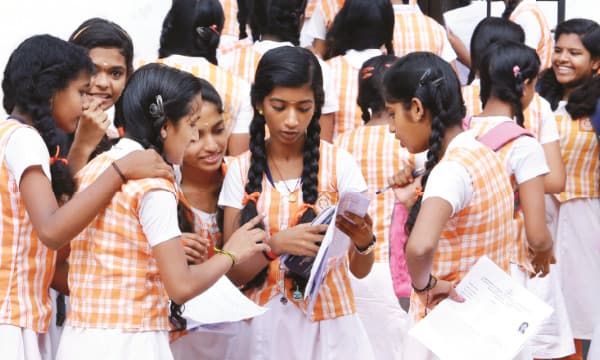 എയ്ഡഡ് മാനേജ്‌മെന്റുകളുടെ പരമാധികാരത്തിനു കടിഞ്ഞാണ്‍ ; അധ്യാപക തസ്തിക സൃഷ്ടിക്കലും നിയമനങ്ങളും സര്‍ക്കാര്‍ നടത്തും ; സംരക്ഷിത അദ്ധ്യാപകര്‍ക്ക് മുന്‍ഗണന, ലീവ് സറണ്ടര്‍ പിഎഫിലേക്ക്