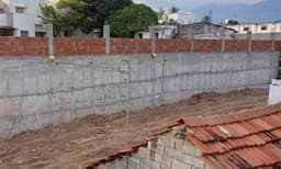 മേട്ടുപ്പാളയത്ത് കുട്ടികളടക്കം 17 ദളിതരുടെ ജീവനെടുത്ത് തകര്‍ന്നുവീണ ജാതിമതില്‍ വീണ്ടും കെട്ടിപ്പൊക്കി