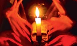 ആണ്‍കുട്ടിയുണ്ടാകാന്‍ മകളെ ബലി നല്‍കണമെന്ന് മന്ത്രവാദി: ആറുവയസുകാരിയെ കഴുത്തറത്ത് കൊന്ന് അച്ഛന്റെ അരുംക്രൂരത!