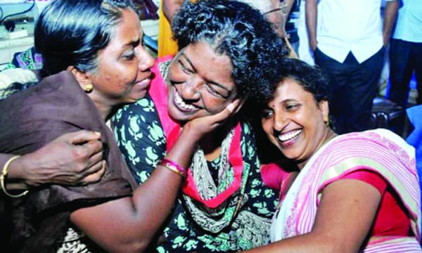 മിഠായിത്തെരുവിലെ പെണ്‍കൂട്ട്